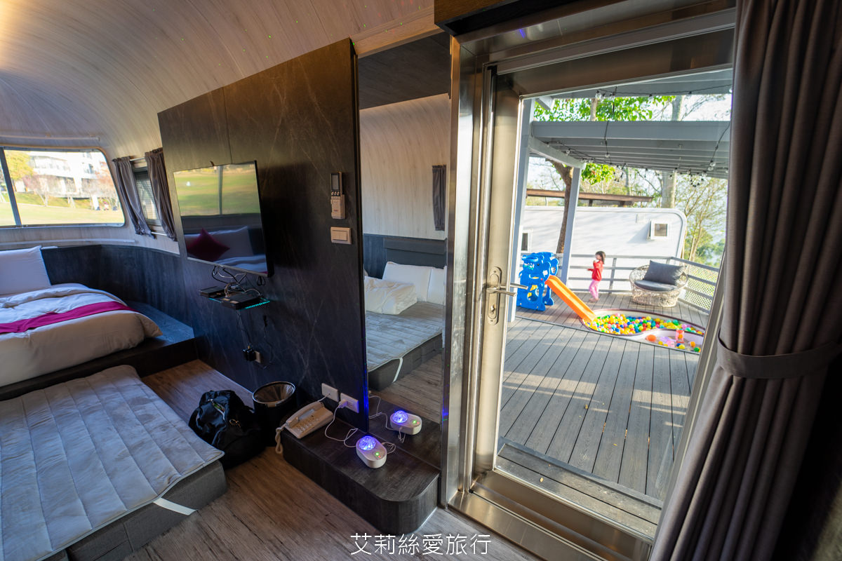 苗栗親子住宿 自然風情景觀餐廳渡假民宿 2024最新設施極光露營車 獨立遊戲區寶貝安心玩 親子景點大草坪沙坑溜滑梯 無敵景觀休閒渡假區