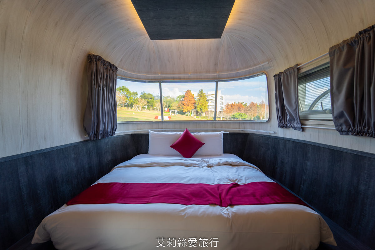 苗栗親子住宿 自然風情景觀餐廳渡假民宿 2024最新設施極光露營車 獨立遊戲區寶貝安心玩 親子景點大草坪沙坑溜滑梯 無敵景觀休閒渡假區