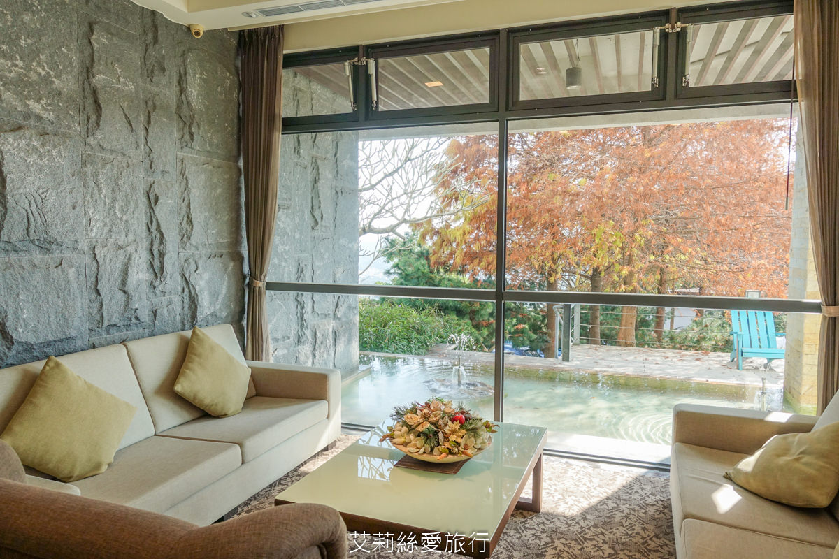 苗栗親子住宿 自然風情景觀餐廳渡假民宿 2024最新設施極光露營車 獨立遊戲區寶貝安心玩 親子景點大草坪沙坑溜滑梯 無敵景觀休閒渡假區