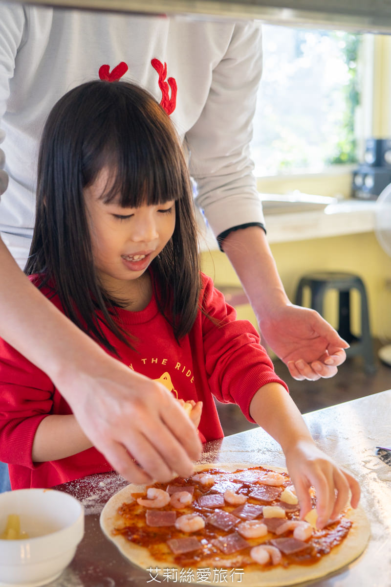 苗栗親子住宿 自然風情景觀餐廳渡假民宿 2024最新設施極光露營車 獨立遊戲區寶貝安心玩 親子景點大草坪沙坑溜滑梯 無敵景觀休閒渡假區