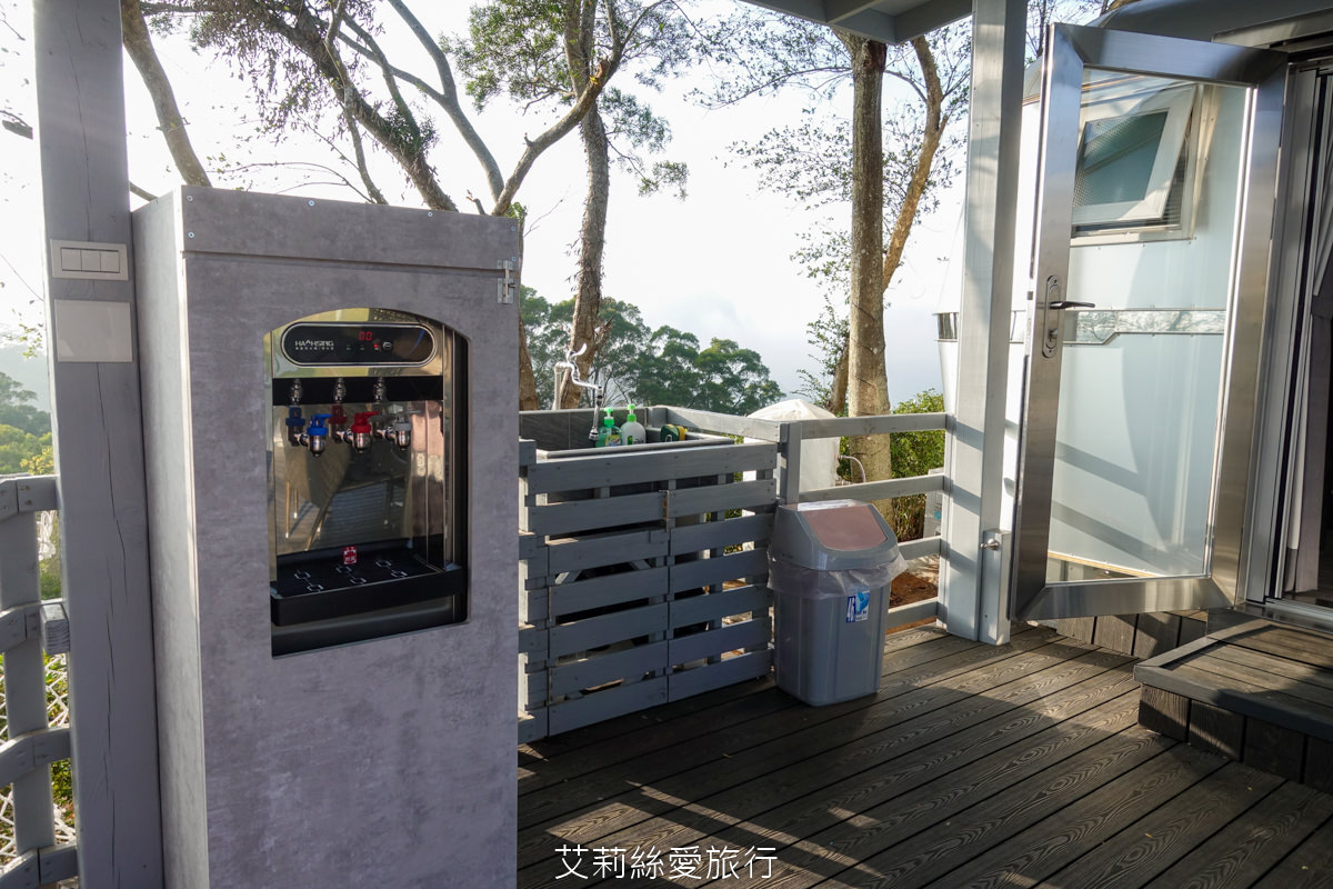 苗栗親子住宿 自然風情景觀餐廳渡假民宿 2024最新設施極光露營車 獨立遊戲區寶貝安心玩 親子景點大草坪沙坑溜滑梯 無敵景觀休閒渡假區