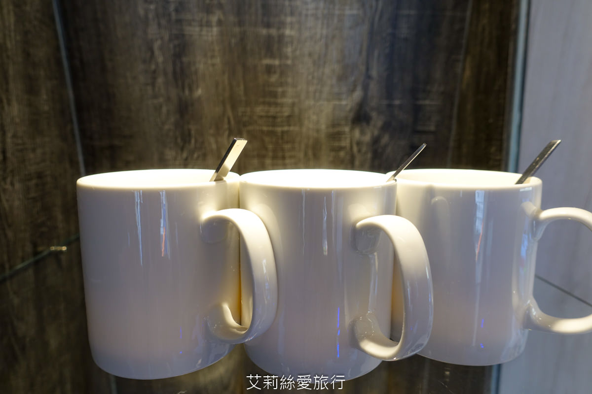 苗栗親子住宿 自然風情景觀餐廳渡假民宿 2024最新設施極光露營車 獨立遊戲區寶貝安心玩 親子景點大草坪沙坑溜滑梯 無敵景觀休閒渡假區