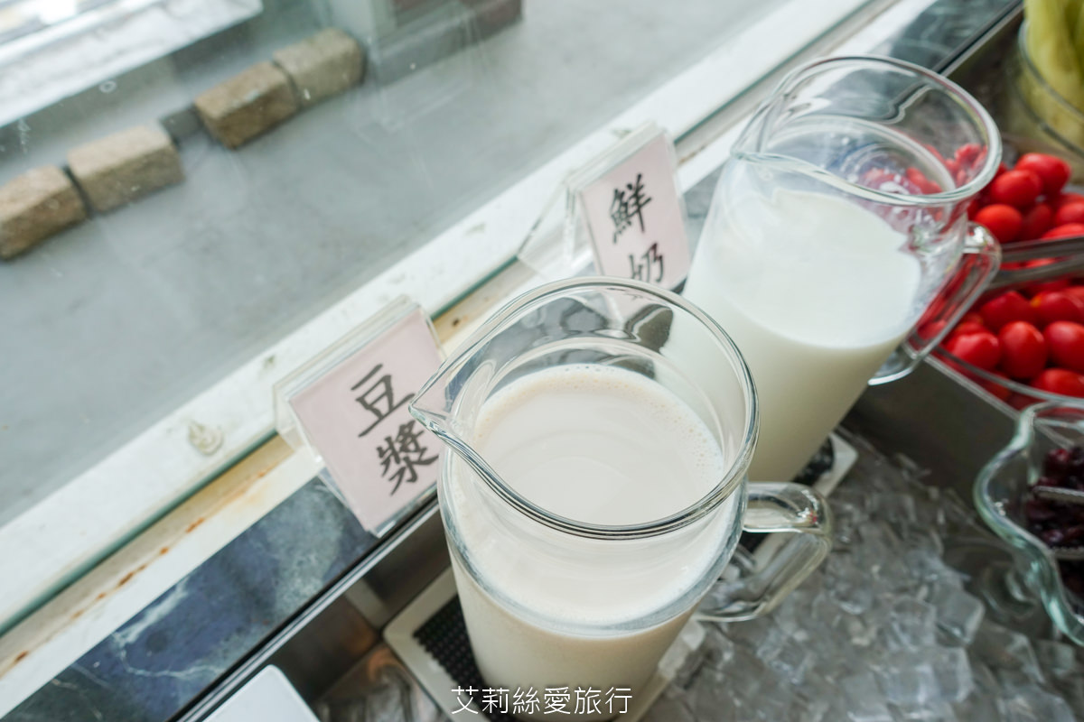 苗栗美食 自然風情景觀餐廳 buffet早餐吃到飽 現煮麵食 手工歐式麵包 生菜沙拉 熱炒…