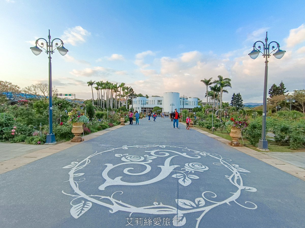 台北中山區景點 北部最大玫瑰花園 臺北玫瑰園2025年臺北玫瑰展 800種玫瑰花美麗綻放中 免費參觀! - 第2張圖 台北中山區景點 北部最大玫瑰花園 臺北玫瑰園2025年臺北玫瑰展 800種玫瑰花美麗綻放中 免費參觀!