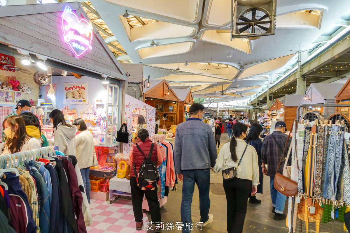 台北免費賞花景點 花博公園圓山圓區 金黃炮仗花和夢幻桃粉色櫻花 好美好好拍！