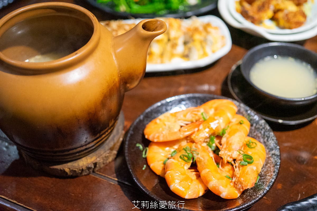 台北松山五分埔美食 茶壺蝦 cp值超高平價燒烤、台式熱炒、鮮甜海鮮 點鮮甜蝦子免費送精華蝦湯 松山站必吃