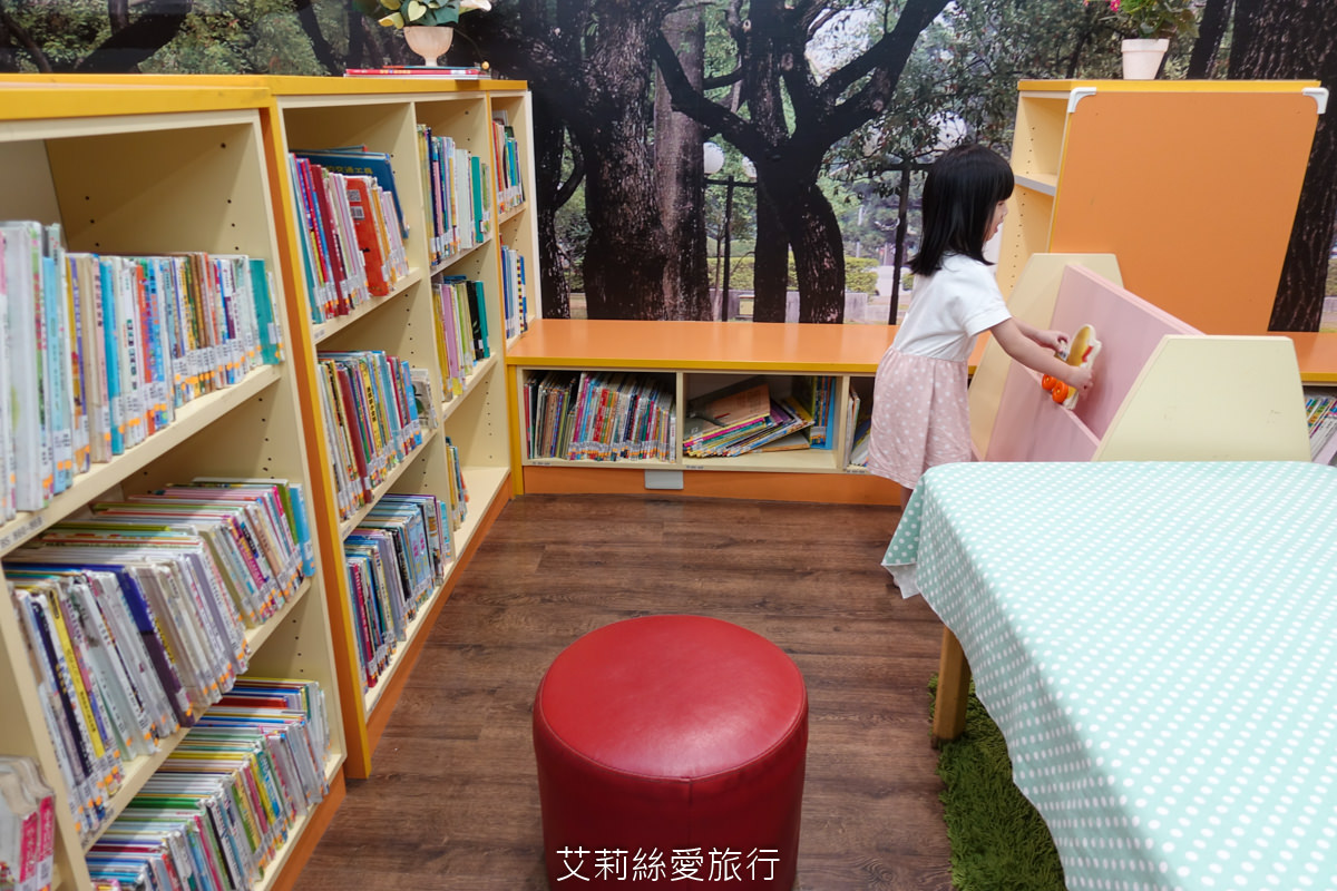 台中親子一日遊行程推薦!到台中來一場藝文之旅吧!藝起Art go go 中山堂欣賞歌仔戲 審計新村市集好好逛 - 第18張圖 台中親子一日遊行程推薦!到台中來一場藝文之旅吧!藝起Art go go 中山堂欣賞歌仔戲 審計新村市集好好逛