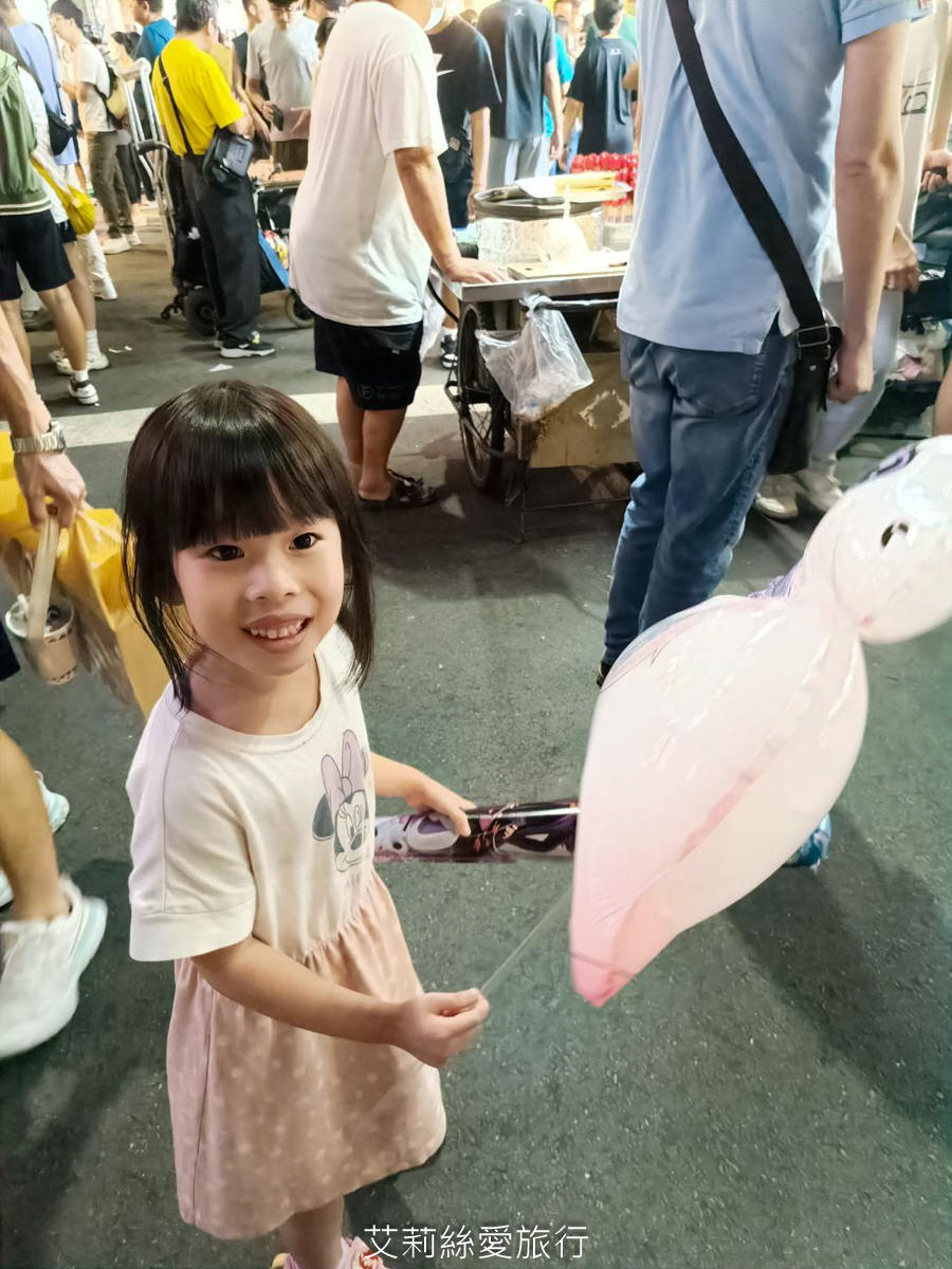 台中親子一日遊行程推薦!到台中來一場藝文之旅吧!藝起Art go go 中山堂欣賞歌仔戲 審計新村市集好好逛 - 第38張圖 台中親子一日遊行程推薦!到台中來一場藝文之旅吧!藝起Art go go 中山堂欣賞歌仔戲 審計新村市集好好逛