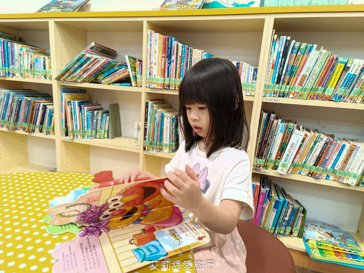 台中親子一日遊行程推薦!到台中來一場藝文之旅吧!藝起Art go go 中山堂欣賞歌仔戲 審計新村市集好好逛 - 第19張圖 台中親子一日遊行程推薦!到台中來一場藝文之旅吧!藝起Art go go 中山堂欣賞歌仔戲 審計新村市集好好逛