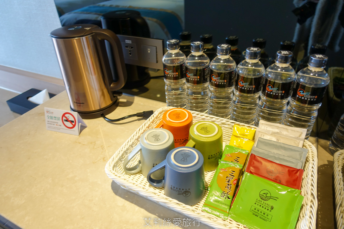 宜蘭頭城烏石港住宿推薦！ 蘭陽烏石港海景酒店 夢幻親子遊戲區 欣賞無敵海景 一泊二食海鮮牛排脆皮烤鴨吃到飽、豐盛美味buffet早餐 真的好滿足！