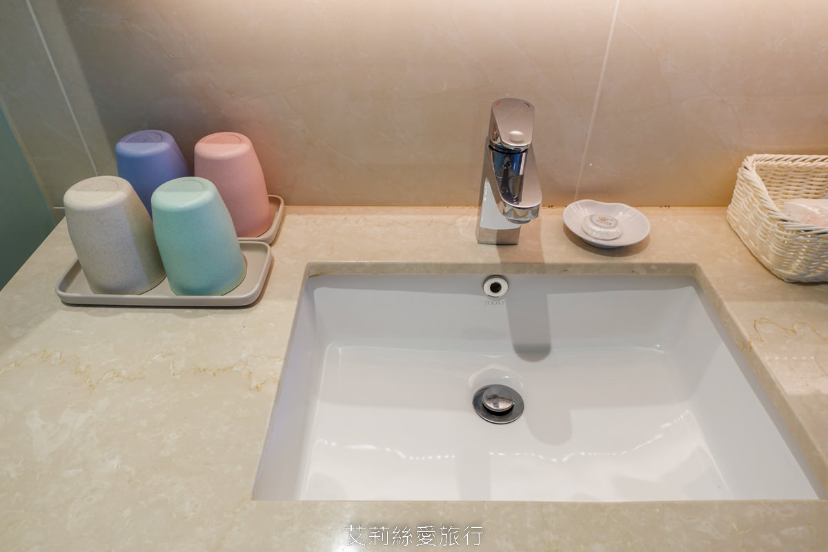 宜蘭頭城烏石港住宿推薦！ 蘭陽烏石港海景酒店 夢幻親子遊戲區 欣賞無敵海景 一泊二食海鮮牛排脆皮烤鴨吃到飽、豐盛美味buffet早餐 真的好滿足！