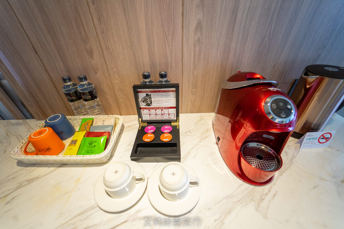 宜蘭頭城烏石港住宿推薦！ 蘭陽烏石港海景酒店 夢幻親子遊戲區 欣賞無敵海景 一泊二食海鮮牛排脆皮烤鴨吃到飽、豐盛美味buffet早餐 真的好滿足！