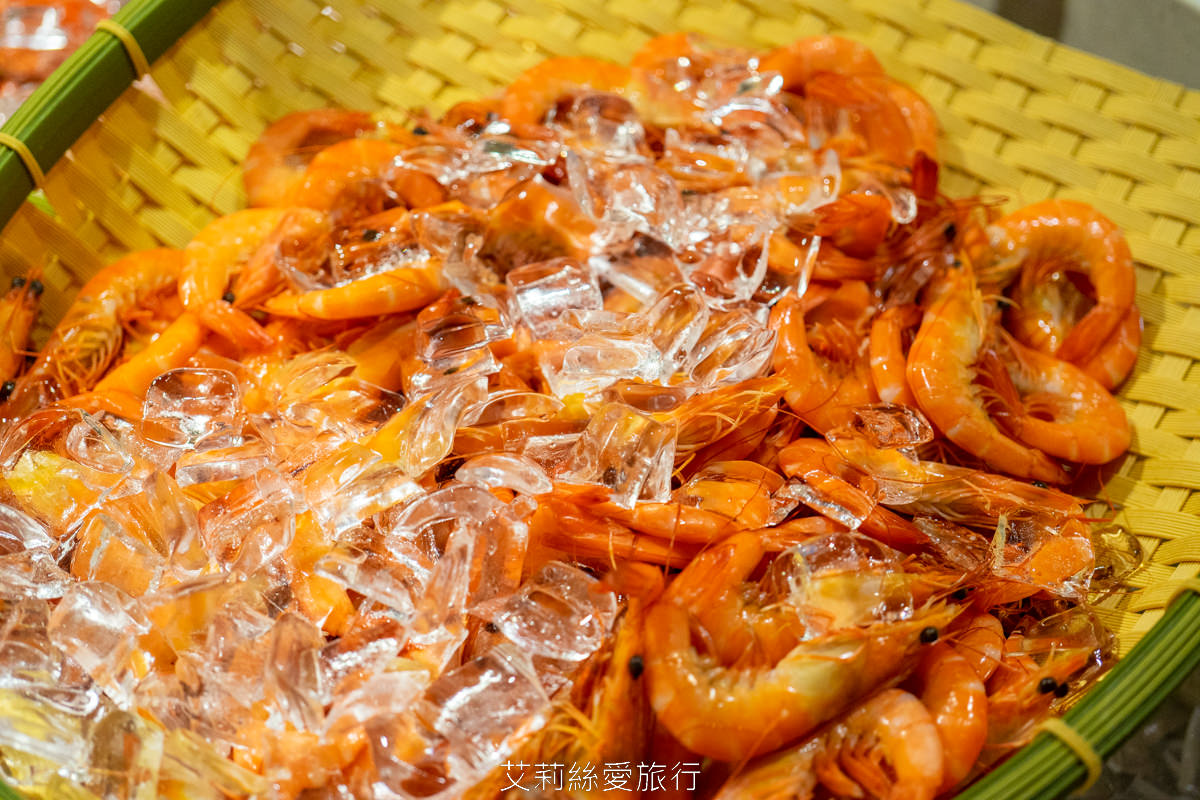 宜蘭頭城吃到飽 蘭陽烏石港海景酒店 脆皮烤鴨 澎湃海鮮 宴客大菜 啤酒紅白酒喝到飽！海景全日餐廳