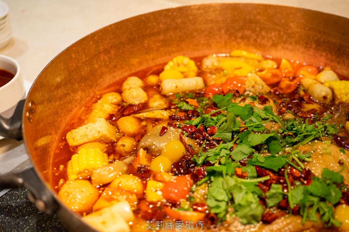 宜蘭頭城吃到飽 蘭陽烏石港海景酒店 脆皮烤鴨 澎湃海鮮 宴客大菜 啤酒紅白酒喝到飽！海景全日餐廳