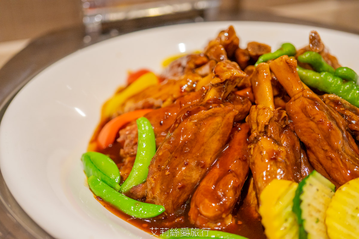 宜蘭頭城吃到飽 蘭陽烏石港海景酒店 脆皮烤鴨 澎湃海鮮 宴客大菜 啤酒紅白酒喝到飽！海景全日餐廳