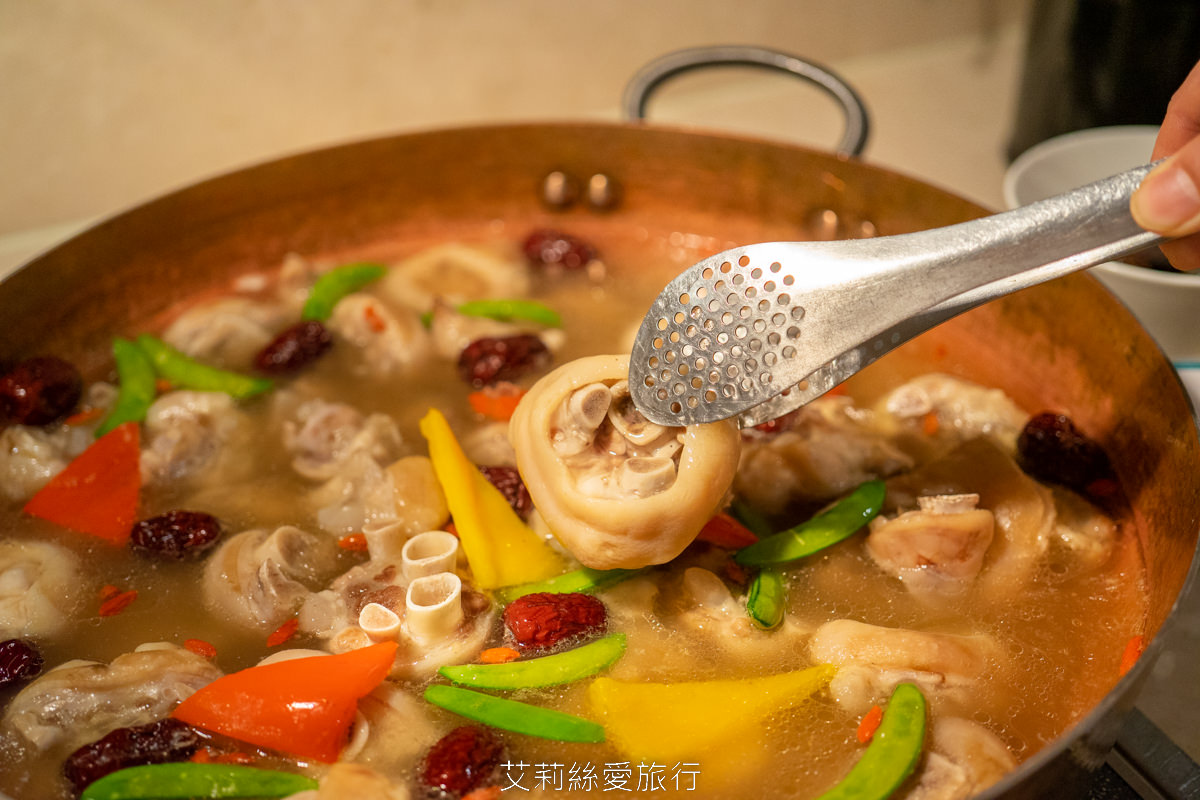 宜蘭頭城吃到飽 蘭陽烏石港海景酒店 脆皮烤鴨 澎湃海鮮 宴客大菜 啤酒紅白酒喝到飽！海景全日餐廳