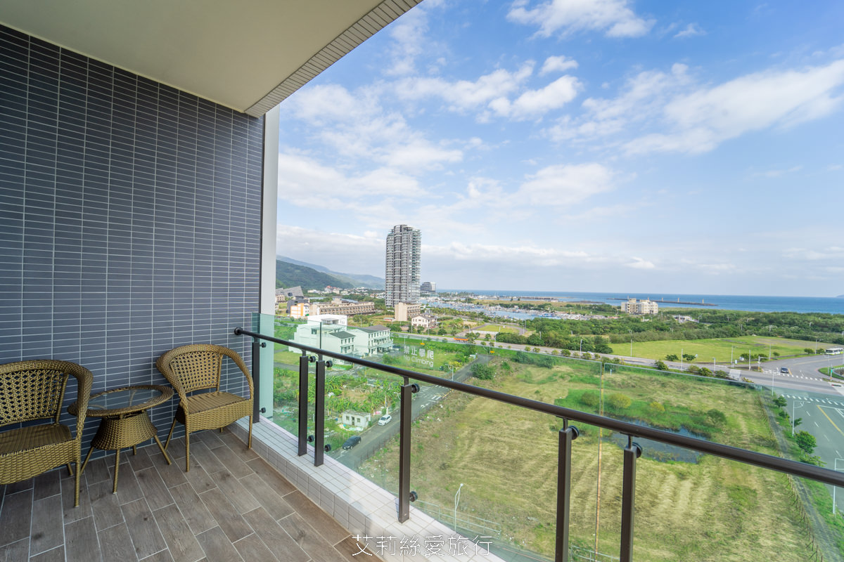 宜蘭頭城烏石港住宿推薦！ 蘭陽烏石港海景酒店 夢幻親子遊戲區 欣賞無敵海景 一泊二食海鮮牛排脆皮烤鴨吃到飽、豐盛美味buffet早餐 真的好滿足！