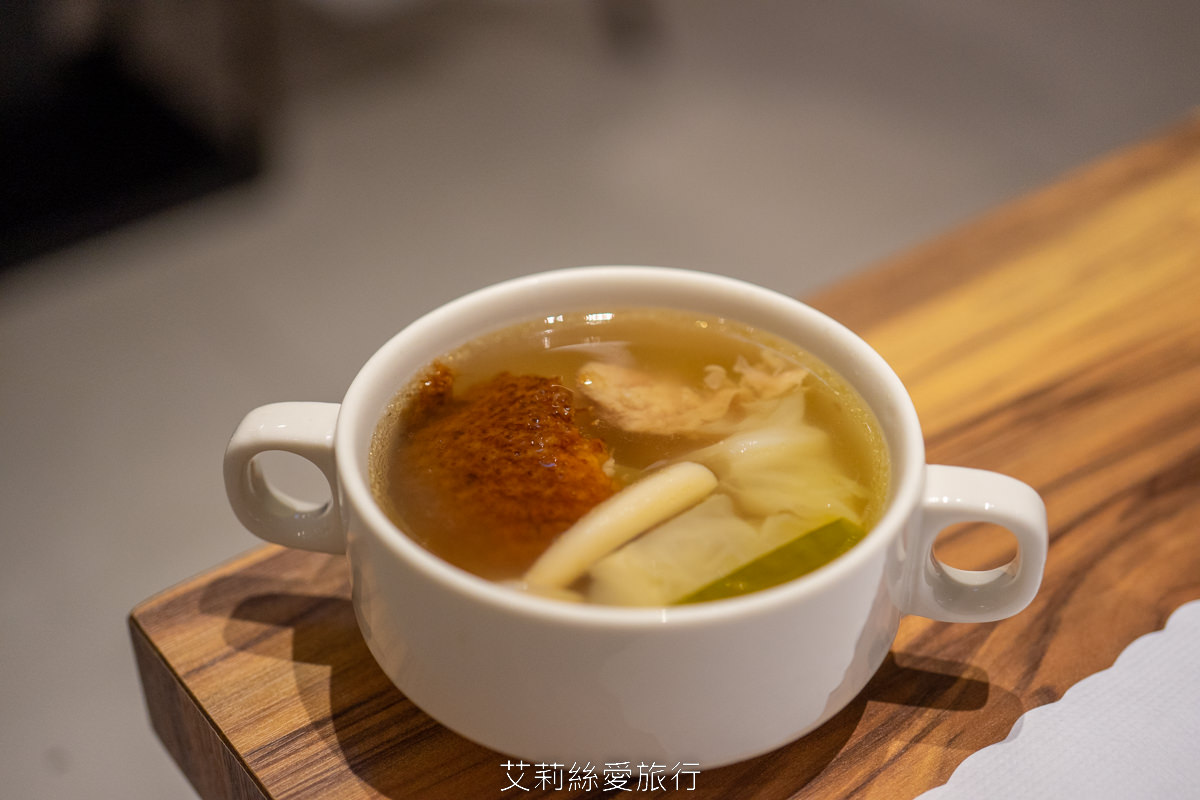 宜蘭頭城吃到飽 蘭陽烏石港海景酒店 脆皮烤鴨 澎湃海鮮 宴客大菜 啤酒紅白酒喝到飽！海景全日餐廳