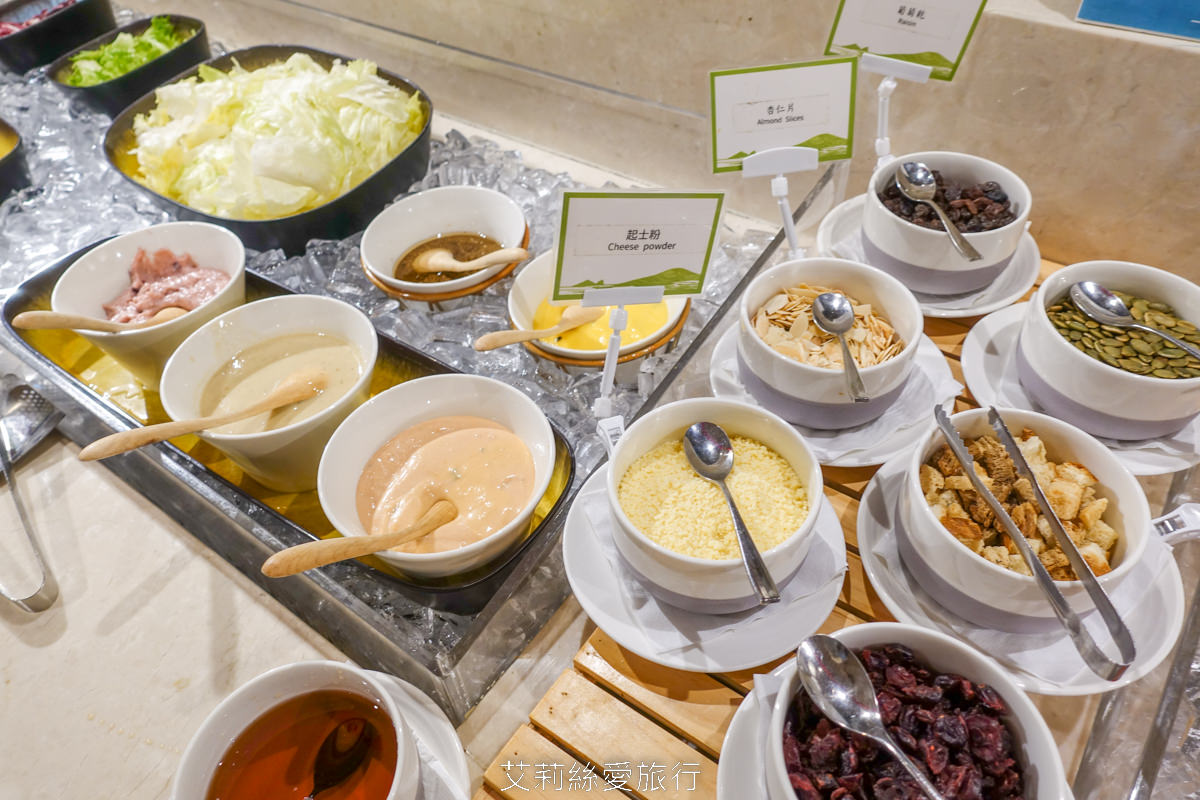 宜蘭頭城吃到飽 蘭陽烏石港海景酒店 脆皮烤鴨 澎湃海鮮 宴客大菜 啤酒紅白酒喝到飽！海景全日餐廳