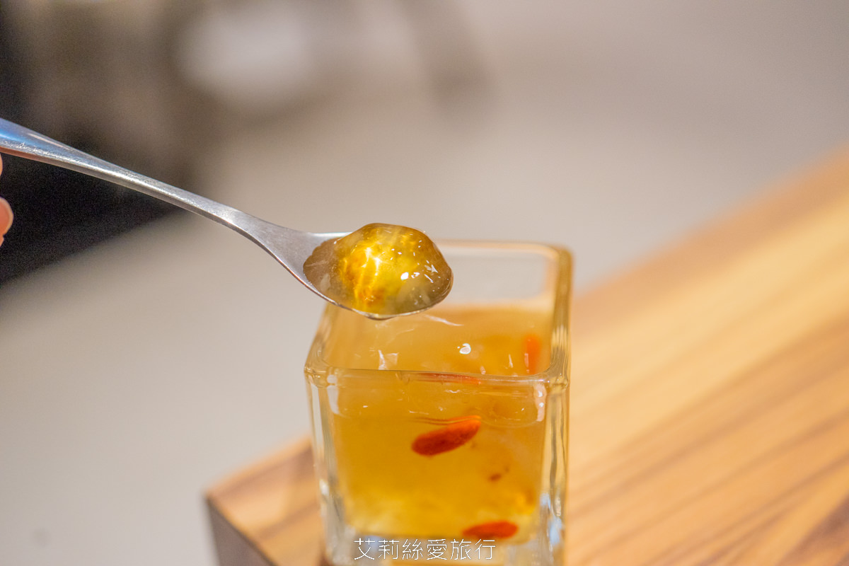 宜蘭頭城吃到飽 蘭陽烏石港海景酒店 脆皮烤鴨 澎湃海鮮 宴客大菜 啤酒紅白酒喝到飽！海景全日餐廳