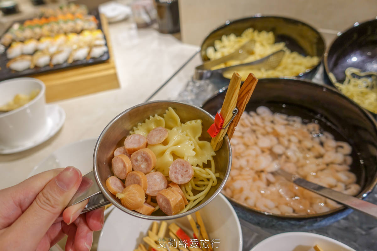 宜蘭頭城吃到飽 蘭陽烏石港海景酒店 脆皮烤鴨 澎湃海鮮 宴客大菜 啤酒紅白酒喝到飽！海景全日餐廳