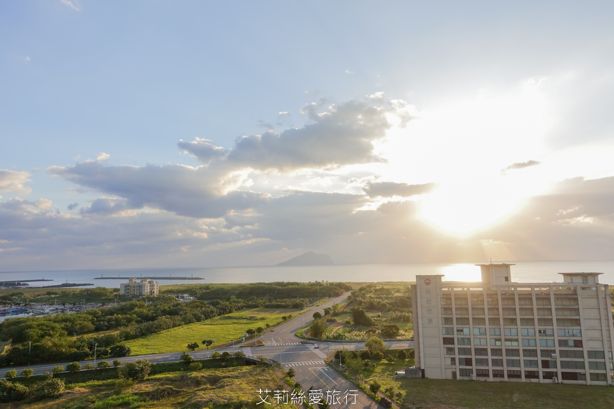 宜蘭頭城烏石港住宿推薦！ 蘭陽烏石港海景酒店 夢幻親子遊戲區 欣賞無敵海景 一泊二食海鮮牛排脆皮烤鴨吃到飽、豐盛美味buffet早餐 真的好滿足！