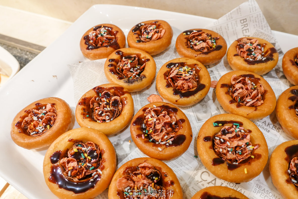 宜蘭頭城烏石港住宿推薦！ 蘭陽烏石港海景酒店 夢幻親子遊戲區 欣賞無敵海景 一泊二食海鮮牛排脆皮烤鴨吃到飽、豐盛美味buffet早餐 真的好滿足！