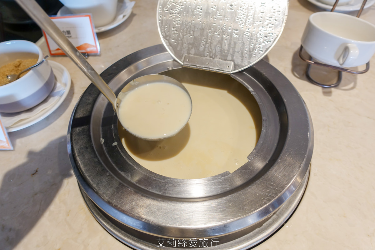 宜蘭頭城烏石港住宿推薦！ 蘭陽烏石港海景酒店 夢幻親子遊戲區 欣賞無敵海景 一泊二食海鮮牛排脆皮烤鴨吃到飽、豐盛美味buffet早餐 真的好滿足！