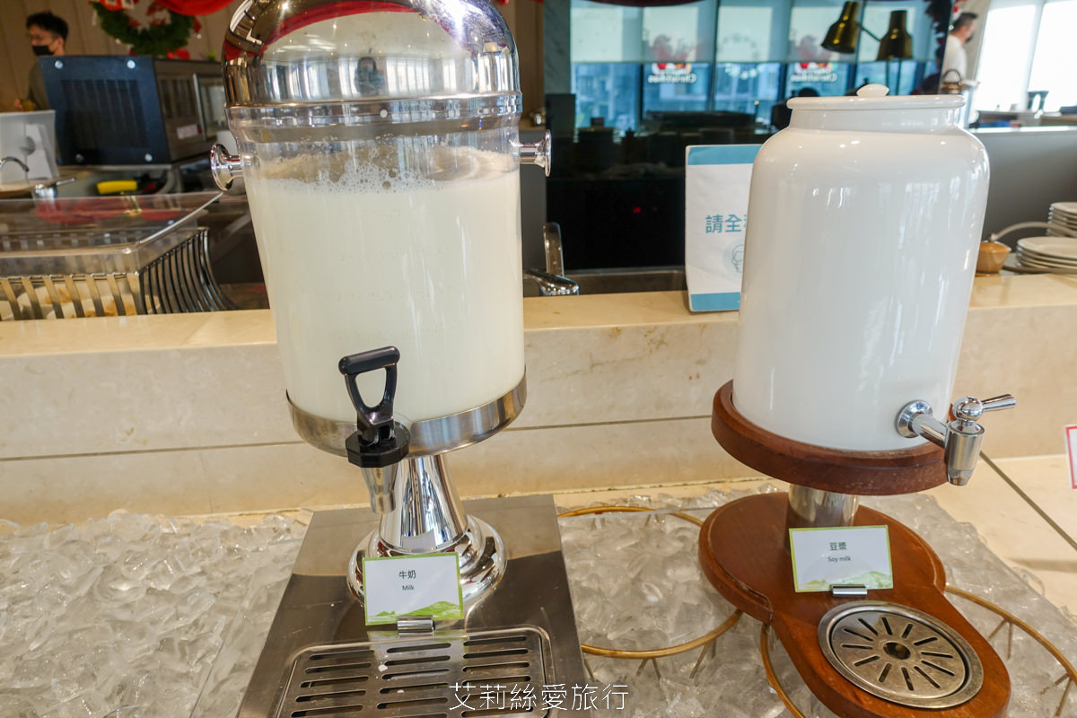 宜蘭頭城烏石港住宿推薦！ 蘭陽烏石港海景酒店 夢幻親子遊戲區 欣賞無敵海景 一泊二食海鮮牛排脆皮烤鴨吃到飽、豐盛美味buffet早餐 真的好滿足！