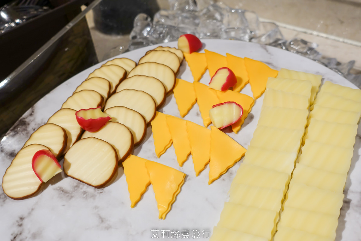 宜蘭頭城烏石港住宿推薦！ 蘭陽烏石港海景酒店 夢幻親子遊戲區 欣賞無敵海景 一泊二食海鮮牛排脆皮烤鴨吃到飽、豐盛美味buffet早餐 真的好滿足！