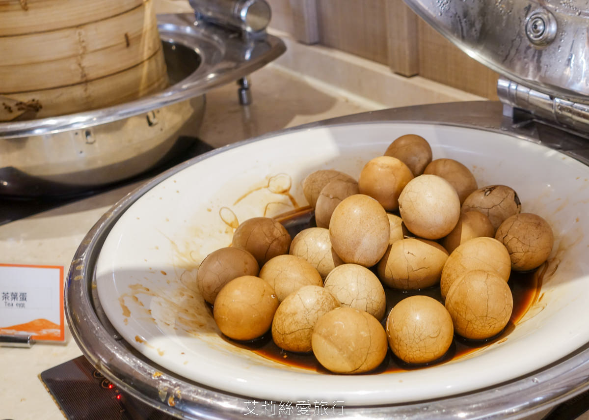 宜蘭頭城烏石港住宿推薦！ 蘭陽烏石港海景酒店 夢幻親子遊戲區 欣賞無敵海景 一泊二食海鮮牛排脆皮烤鴨吃到飽、豐盛美味buffet早餐 真的好滿足！