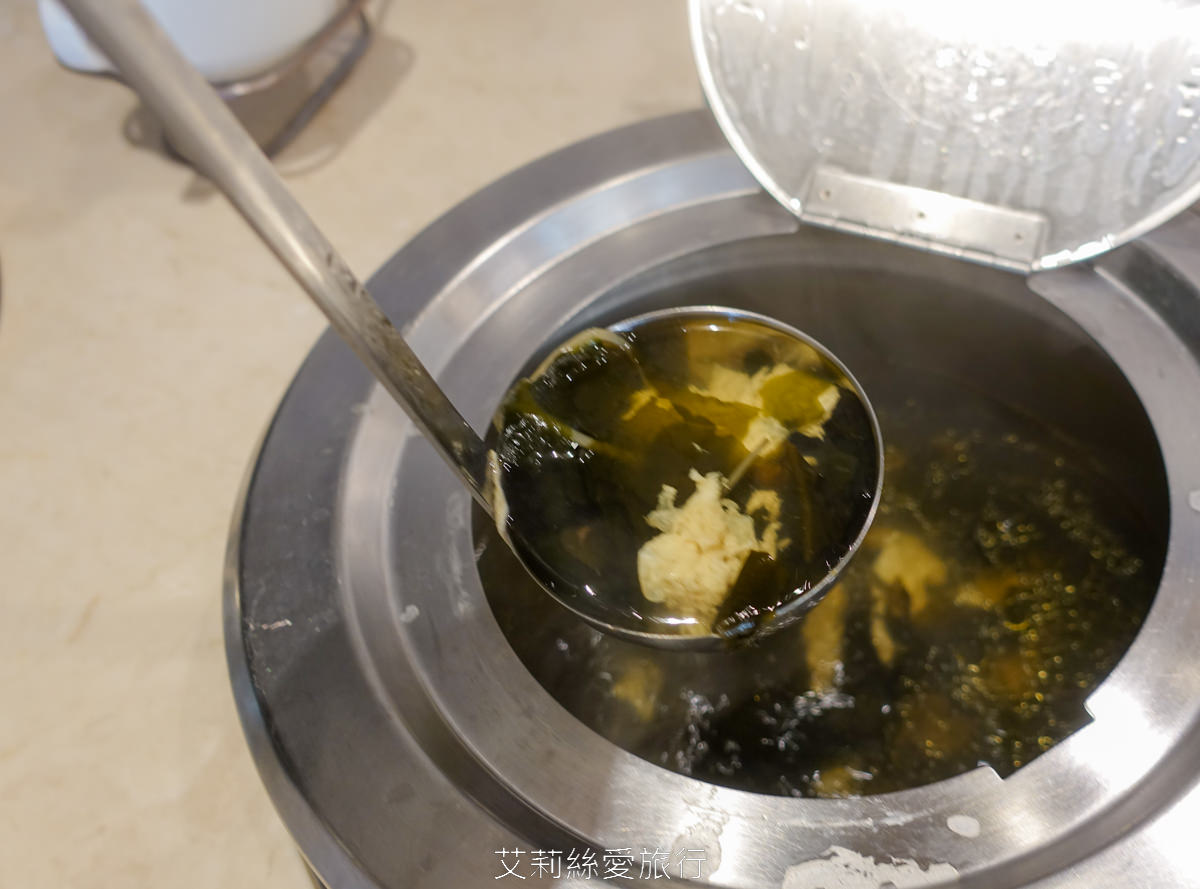 宜蘭頭城烏石港住宿推薦！ 蘭陽烏石港海景酒店 夢幻親子遊戲區 欣賞無敵海景 一泊二食海鮮牛排脆皮烤鴨吃到飽、豐盛美味buffet早餐 真的好滿足！