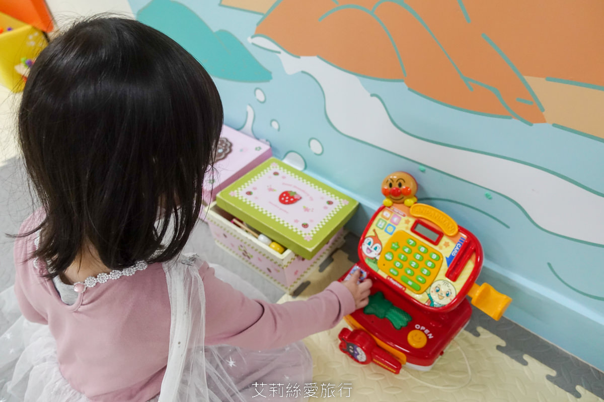 宜蘭頭城烏石港住宿推薦！ 蘭陽烏石港海景酒店 夢幻親子遊戲區 欣賞無敵海景 一泊二食海鮮牛排脆皮烤鴨吃到飽、豐盛美味buffet早餐 真的好滿足！