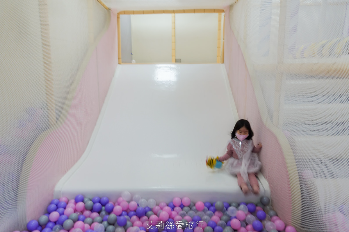 宜蘭頭城烏石港住宿推薦！ 蘭陽烏石港海景酒店 夢幻親子遊戲區 欣賞無敵海景 一泊二食海鮮牛排脆皮烤鴨吃到飽、豐盛美味buffet早餐 真的好滿足！