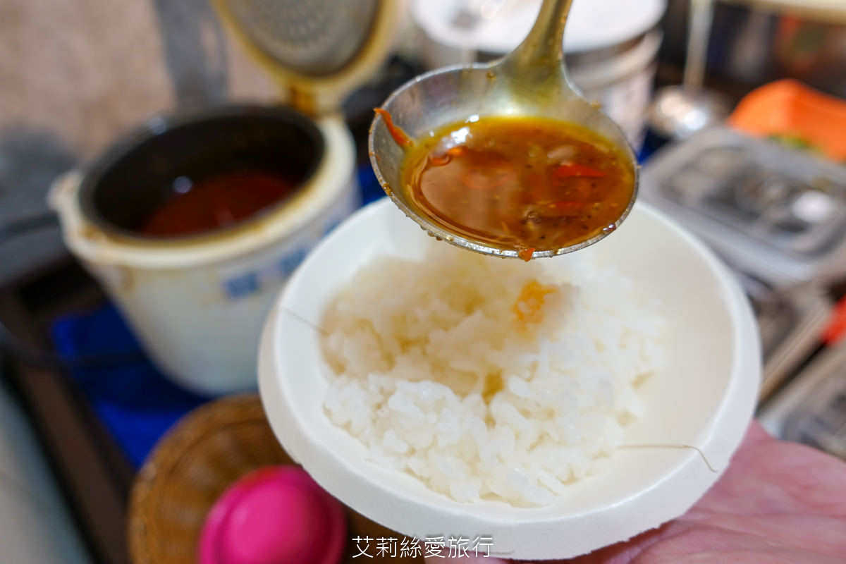 中壢美食 健行大學美食 逸小鍋鍋物 中壢健行店 平價小火鍋 25種湯底 自助吧吃到飽 指定品項買一送一 ！