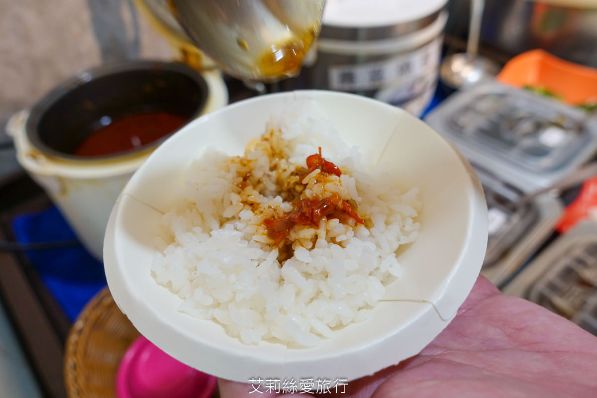 中壢美食 健行大學美食 逸小鍋鍋物 中壢健行店 平價小火鍋 25種湯底 自助吧吃到飽 指定品項買一送一 ！