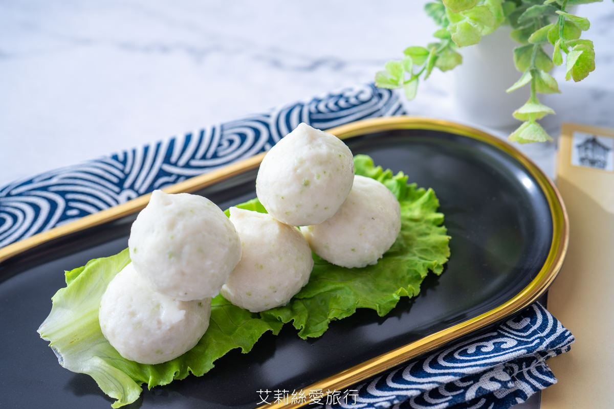 新鮮魚丸創意吃法 不只煮火鍋可涼拌、煎煮炒炸烤 真材實料新鮮食材看得到各種煮法都好吃 金倉食品 干貝花枝丸黃金海鮮餅