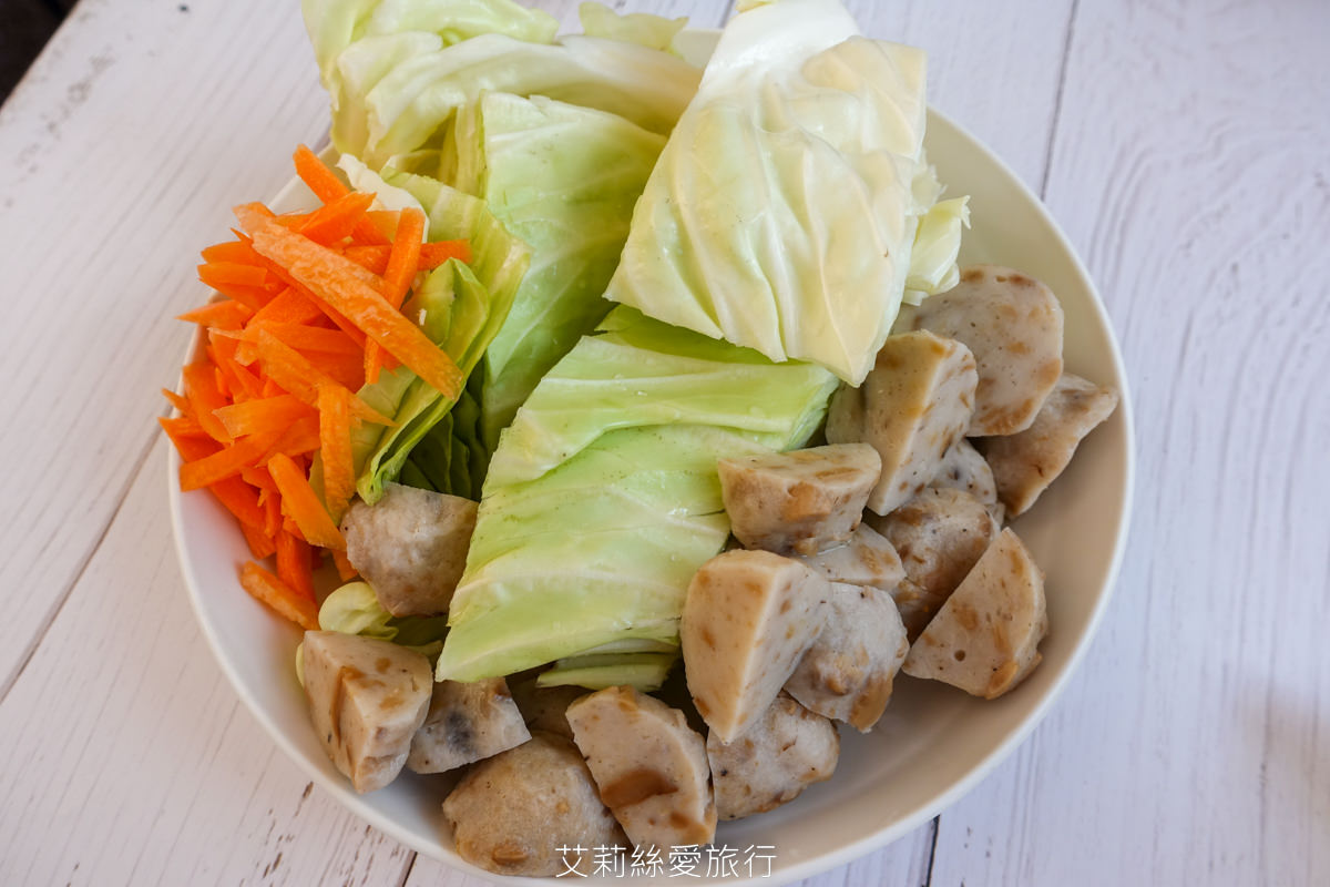 新鮮魚丸創意吃法 不只煮火鍋可涼拌、煎煮炒炸烤 真材實料新鮮食材看得到各種煮法都好吃 金倉食品 干貝花枝丸黃金海鮮餅