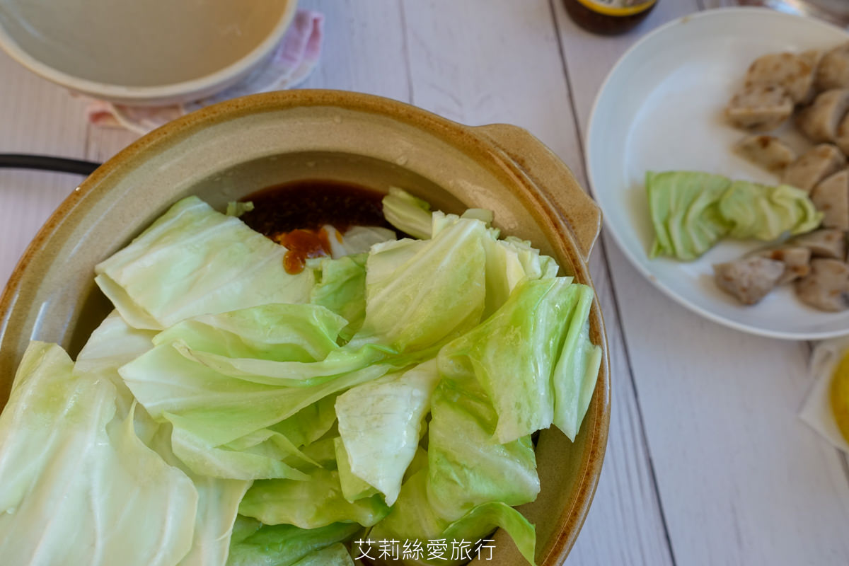 新鮮魚丸創意吃法 不只煮火鍋可涼拌、煎煮炒炸烤 真材實料新鮮食材看得到各種煮法都好吃 金倉食品 干貝花枝丸黃金海鮮餅