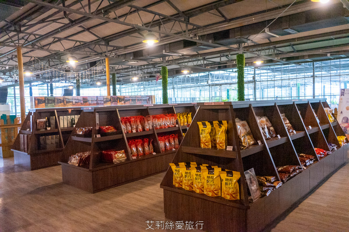 宜蘭礁溪親子景點 室內雨天備案 水豚、貓咪、狐獴、巨嘴鳥根本小型動物園 還能賞花用餐 金車礁溪蘭花園附設動植物生態館 - 第50張圖 宜蘭礁溪親子景點 室內雨天備案 水豚、貓咪、狐獴、巨嘴鳥根本小型動物園 還能賞花用餐 金車礁溪蘭花園附設動植物生態館