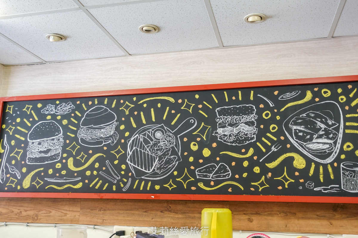 昌吉街早午餐 美味醬肉米堡加泰式奶茶內行人都是這樣吃 降肉漢堡 民權西路站美食