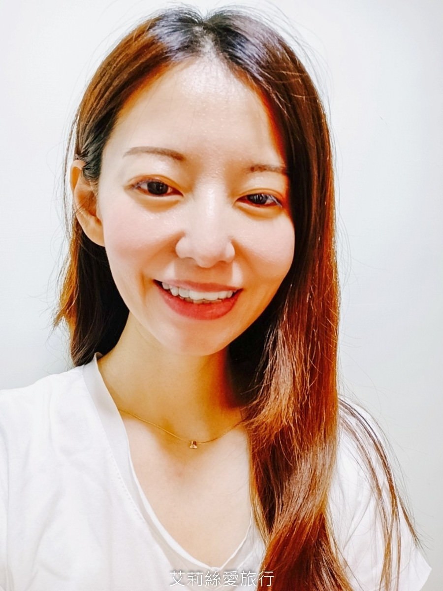 配戴YA!SMILE隱形牙套