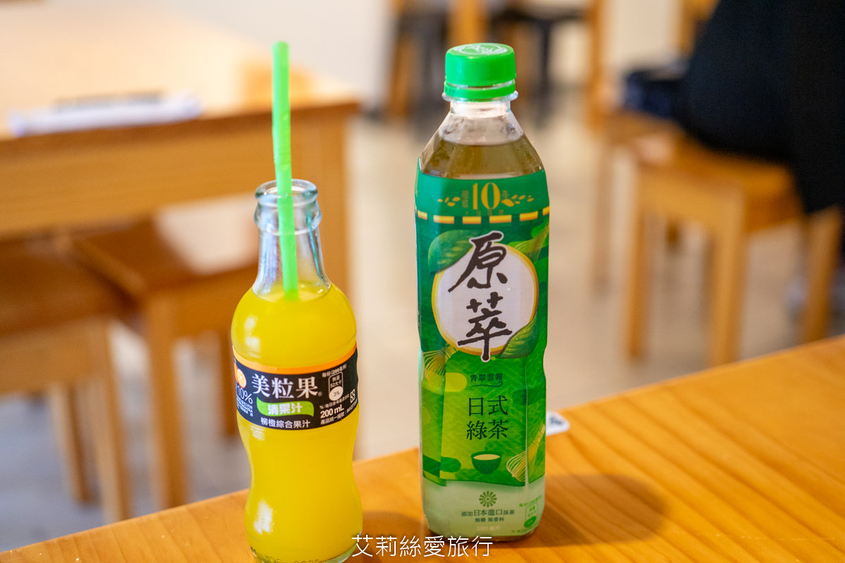桃園美食 集英會牛肉麵館 老闆好大方 滿滿牛肉都看不到麵了！ 國際路和中原夜市都有店
