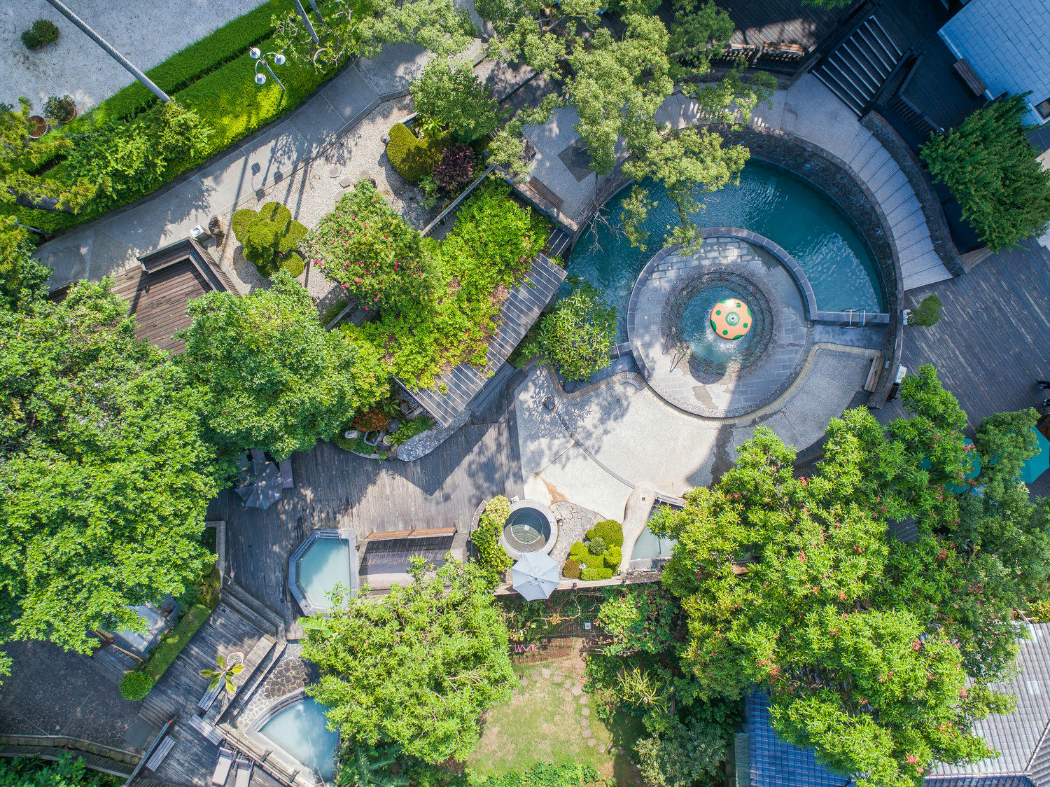 北投住宿》遠離城囂吸收芬多精 上山泡湯好放鬆 室內湯屋日式料理 北投春天酒店