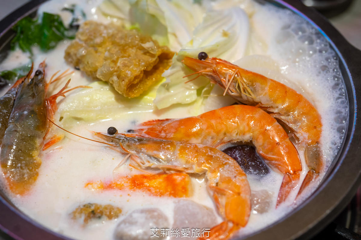 新莊美食吃到飽!韓哥哥銅盤烤肉只要$369起「火烤兩吃」吃到飽!肉品、蔬菜、超過70餘種食材、冰淇淋、飲品無限供應!新莊體育館旁 - 第39張圖 新莊美食吃到飽!韓哥哥銅盤烤肉只要$369起「火烤兩吃」吃到飽!肉品、蔬菜、超過70餘種食材、冰淇淋、飲品無限供應!新莊體育館旁