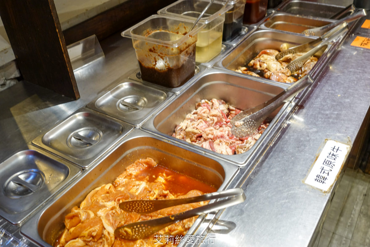 新莊美食吃到飽!韓哥哥銅盤烤肉只要$369起「火烤兩吃」吃到飽!肉品、蔬菜、超過70餘種食材、冰淇淋、飲品無限供應!新莊體育館旁 - 第9張圖 新莊美食吃到飽!韓哥哥銅盤烤肉只要$369起「火烤兩吃」吃到飽!肉品、蔬菜、超過70餘種食材、冰淇淋、飲品無限供應!新莊體育館旁