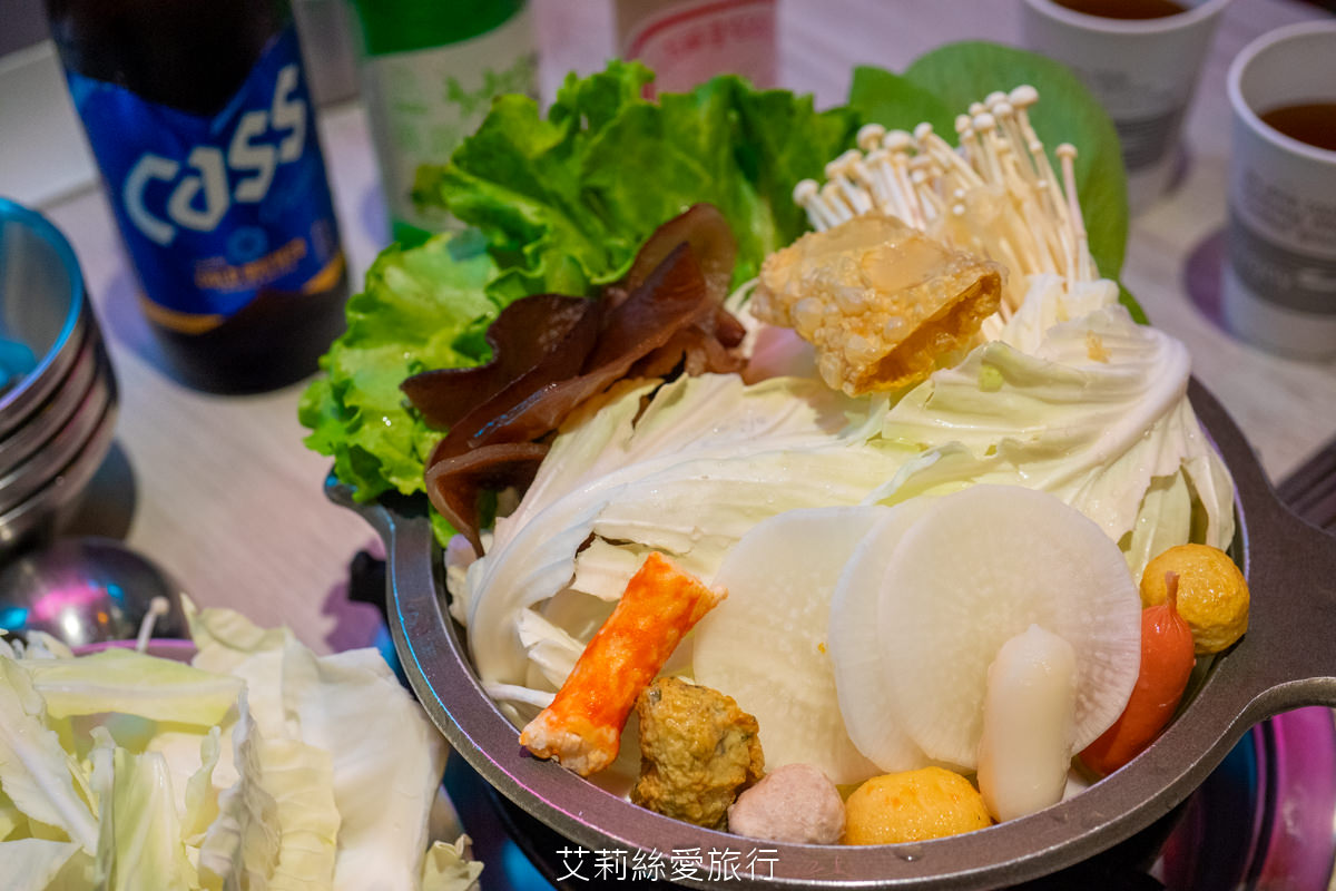 新莊美食吃到飽!韓哥哥銅盤烤肉只要$369起「火烤兩吃」吃到飽!肉品、蔬菜、超過70餘種食材、冰淇淋、飲品無限供應!新莊體育館旁 - 第34張圖 新莊美食吃到飽!韓哥哥銅盤烤肉只要$369起「火烤兩吃」吃到飽!肉品、蔬菜、超過70餘種食材、冰淇淋、飲品無限供應!新莊體育館旁