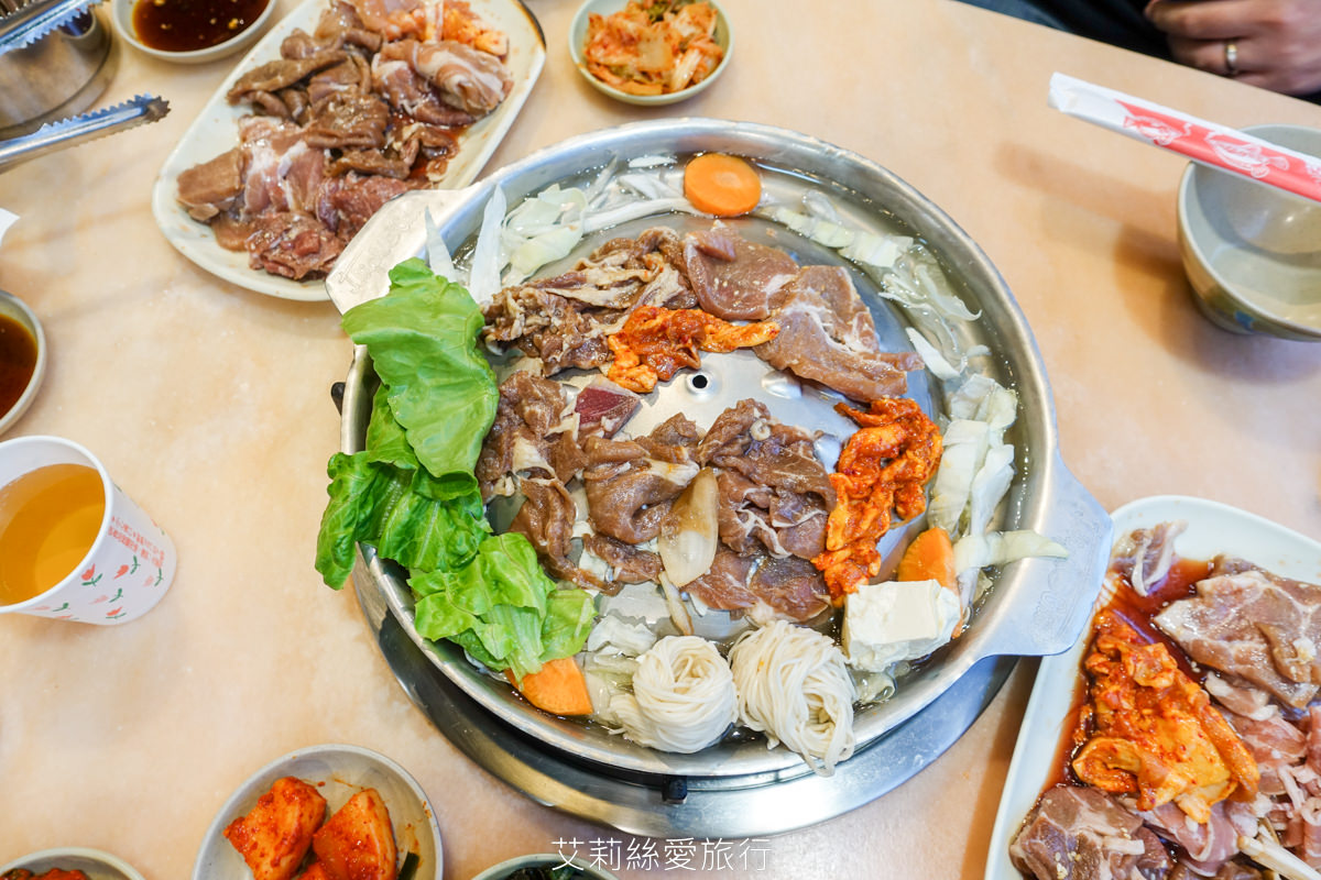 台北小巨蛋美食 韓江烤肉吃到飽只要390起不收服務費 牛小排雞豬牛羊、8種泡菜、水果、冰淇淋、飲品任你吃