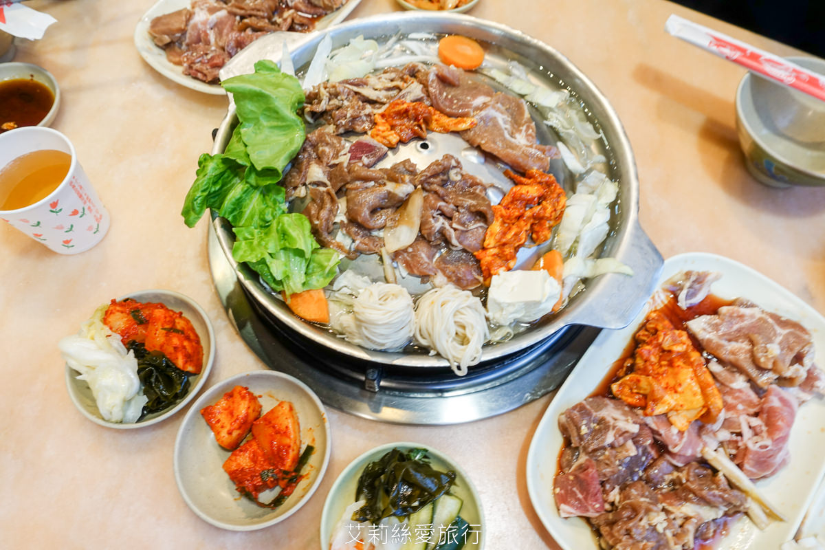 台北小巨蛋美食 韓江烤肉吃到飽只要390起不收服務費 牛小排雞豬牛羊、8種泡菜、水果、冰淇淋、飲品任你吃