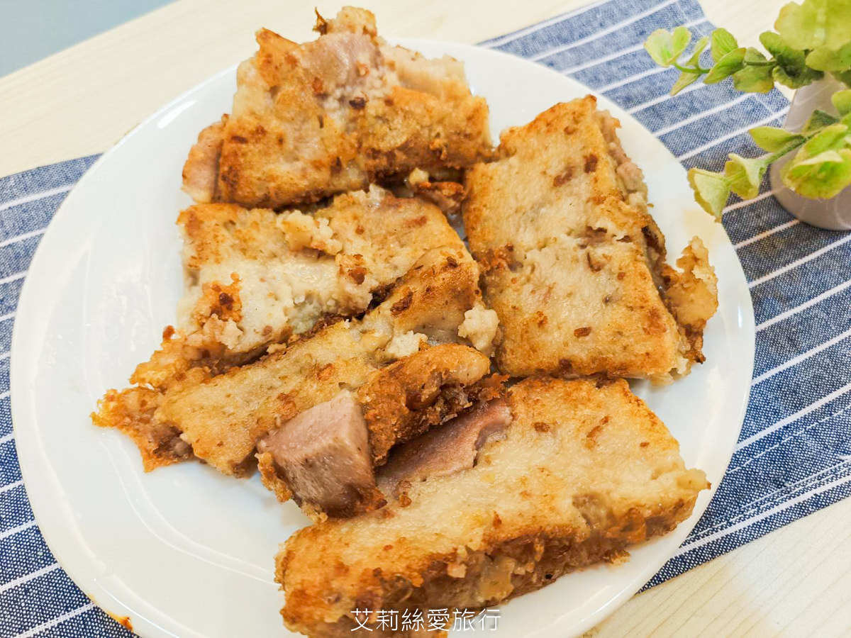 台北甜點下午茶東區必吃美食 食芋堂 芋品專賣店 20多種芋頭甜點蛋糕 真材實料芋頭泡芙 純手工芋頭糕 超大塊芋頭真的太佛心！